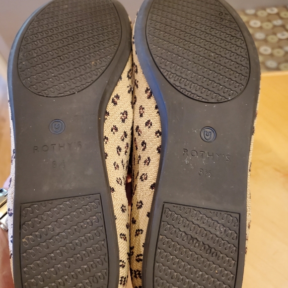 Rothy's lightly worn like new size 8.5 original box & packing - Picture 5 of 6
